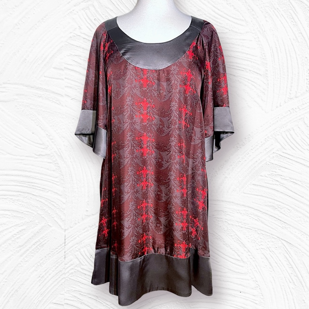 Development by Erica Davies 100% silk dress